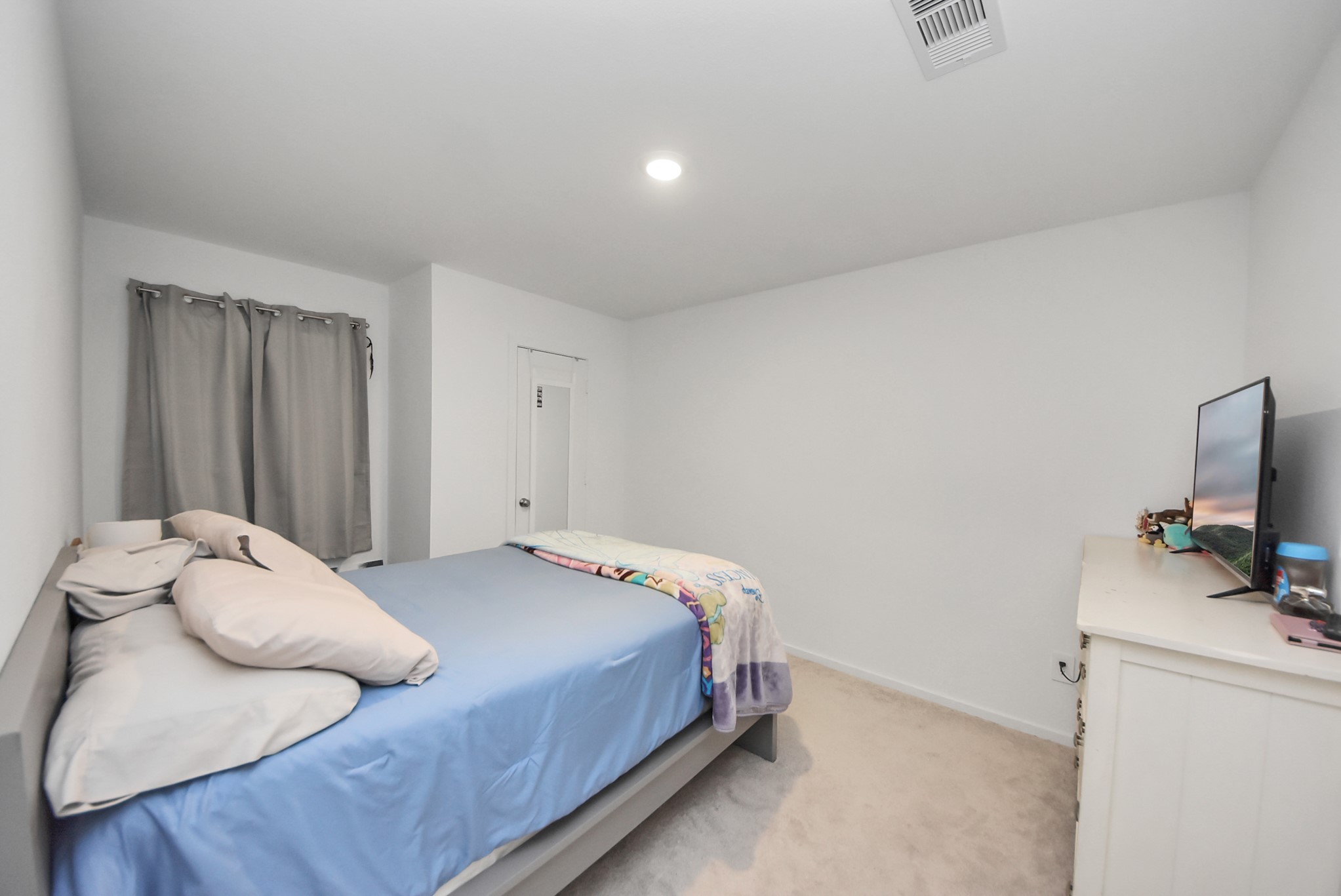 22443 Douglas Court Property Photo 20