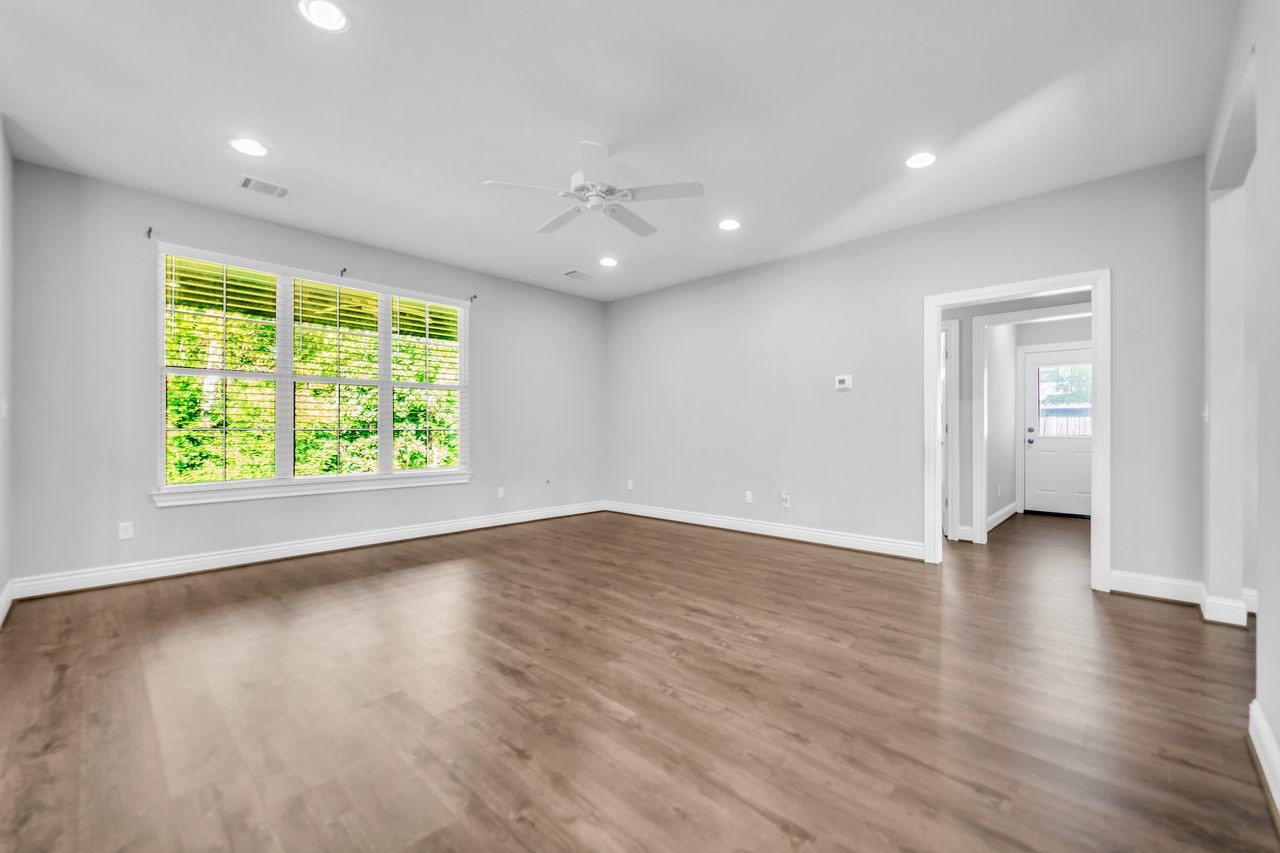 1 Hanover Lane Property Photo 14