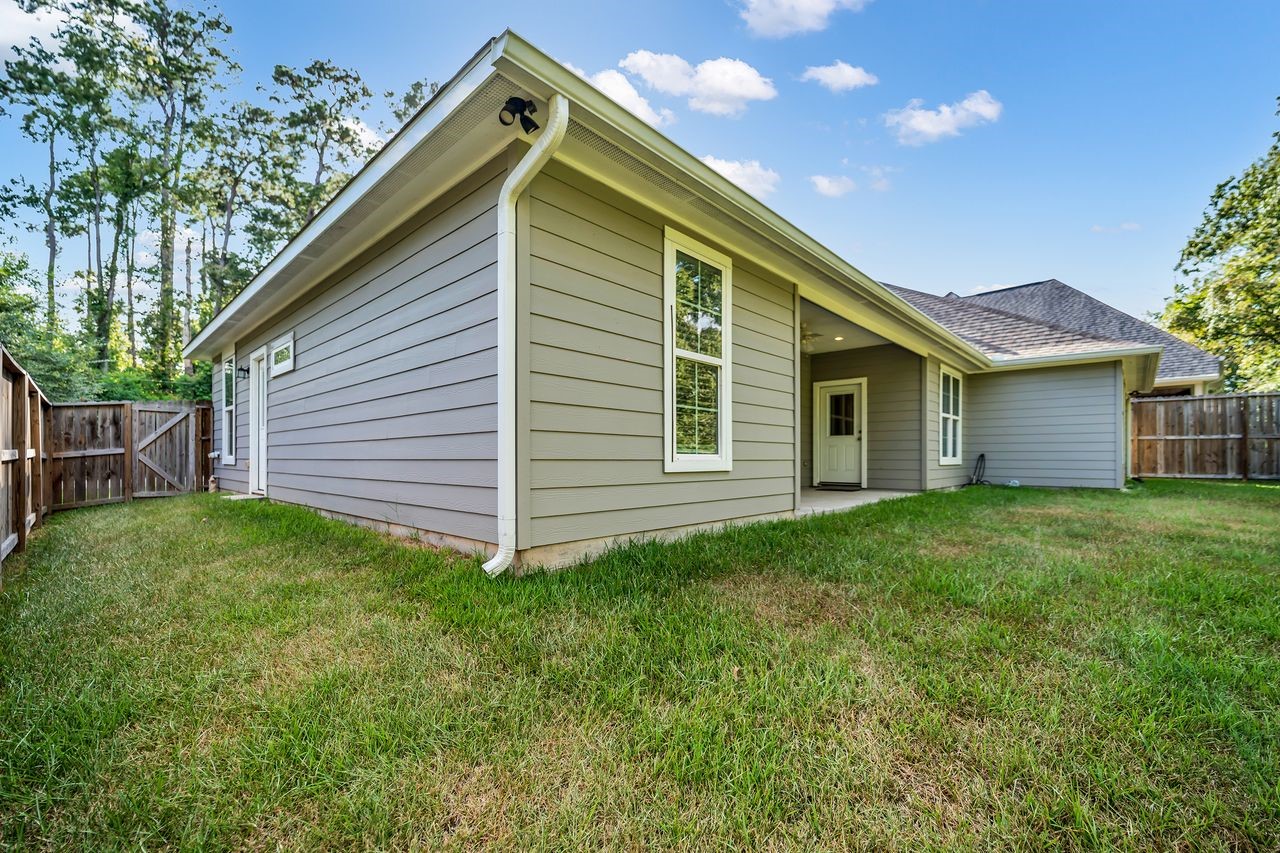 1 Hanover Lane Property Photo 34