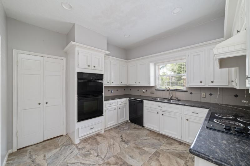 2306 Vine Creek Drive Property Photo 11