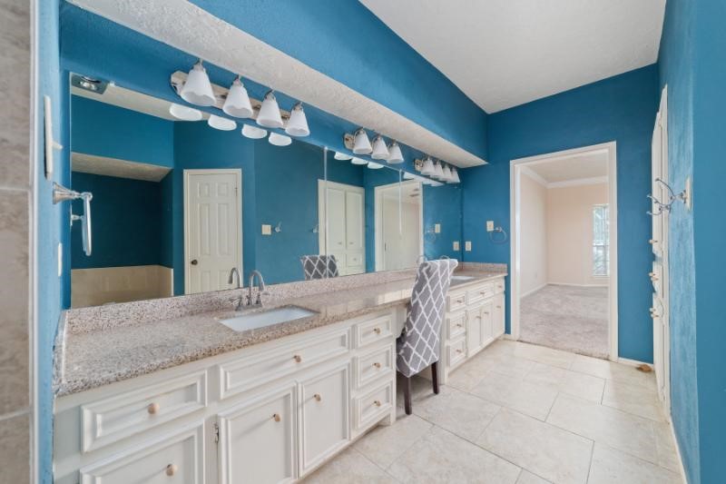 2306 Vine Creek Drive Property Photo 20