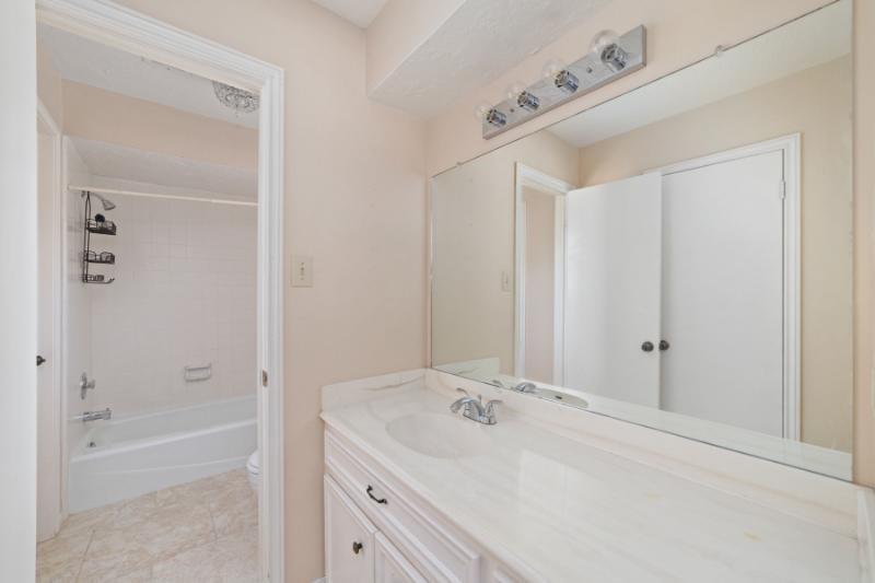 2306 Vine Creek Drive Property Photo 23