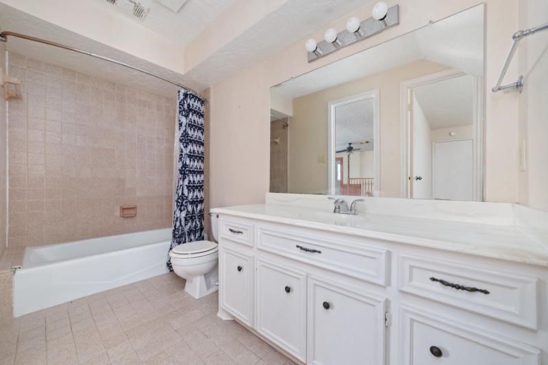 2306 Vine Creek Drive Property Photo 27