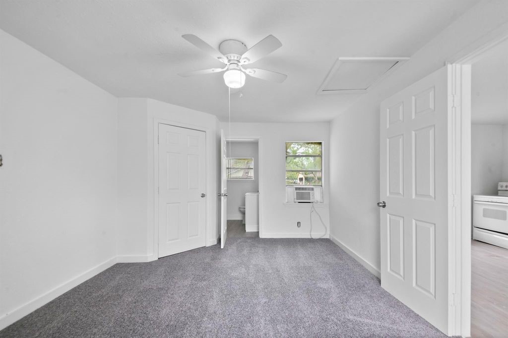 806 East Emily Avenue 5 Property Photo 9