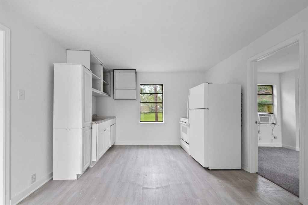 806 East Emily Avenue 5 Property Photo 12
