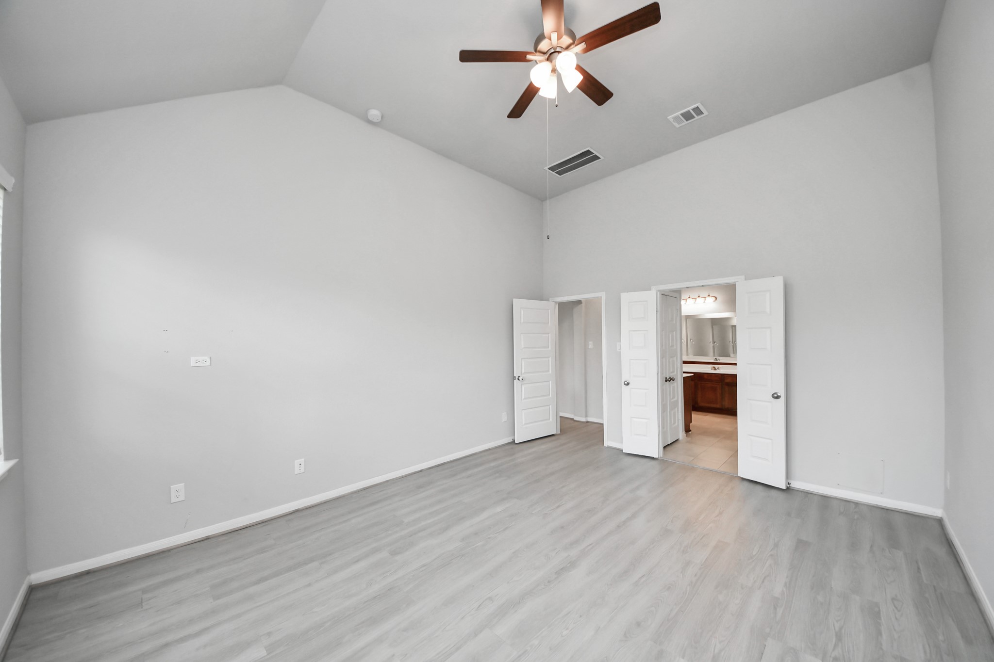 3102 Trishelle Court Property Photo 19