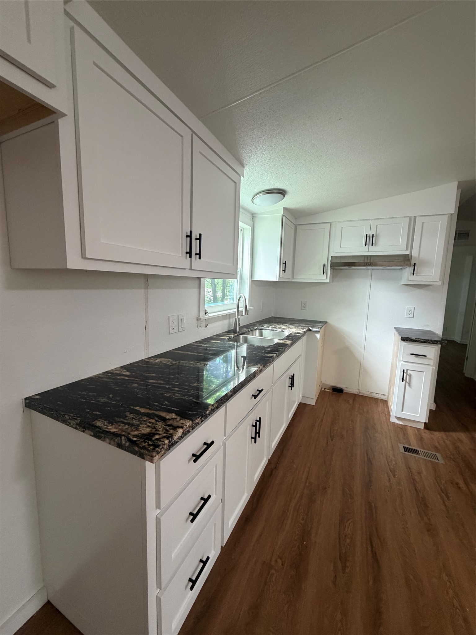 104 Kyle Drive Property Photo 4