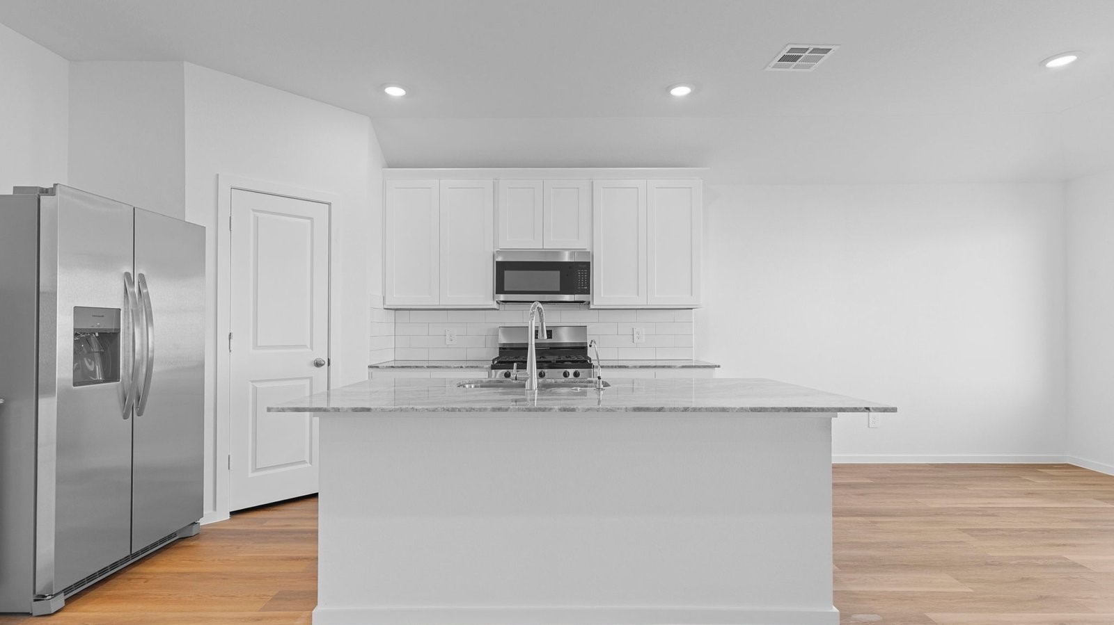 9123 Serene Haven Dr Property Photo 3