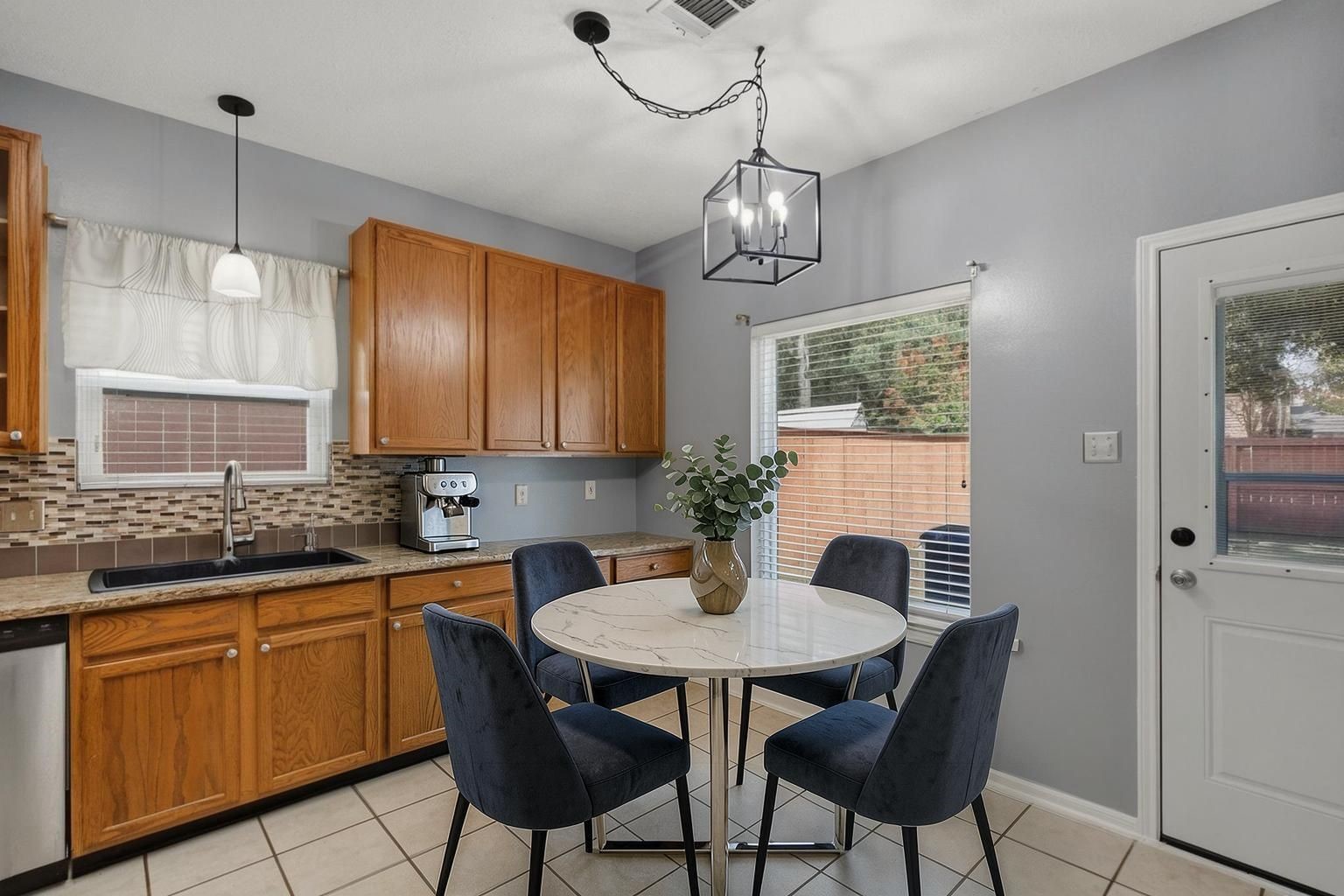 2827 Cottonwood Walk Court Property Photo 6