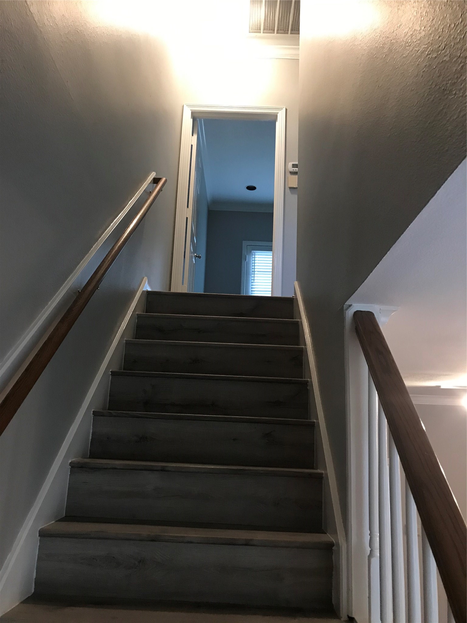 1906 Vermont Street E Property Photo 6