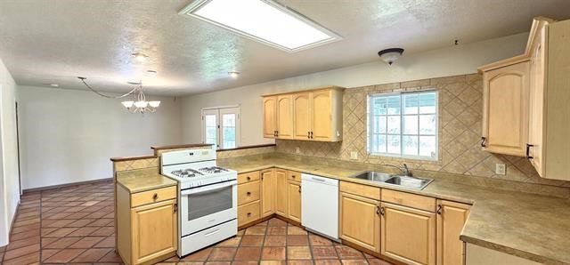 2410 Bradford Property Photo 7
