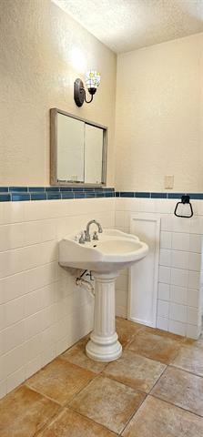 2410 Bradford Property Photo 20