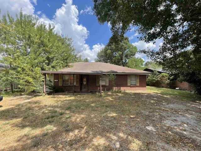 235 Dupuis Street Property Photo 1