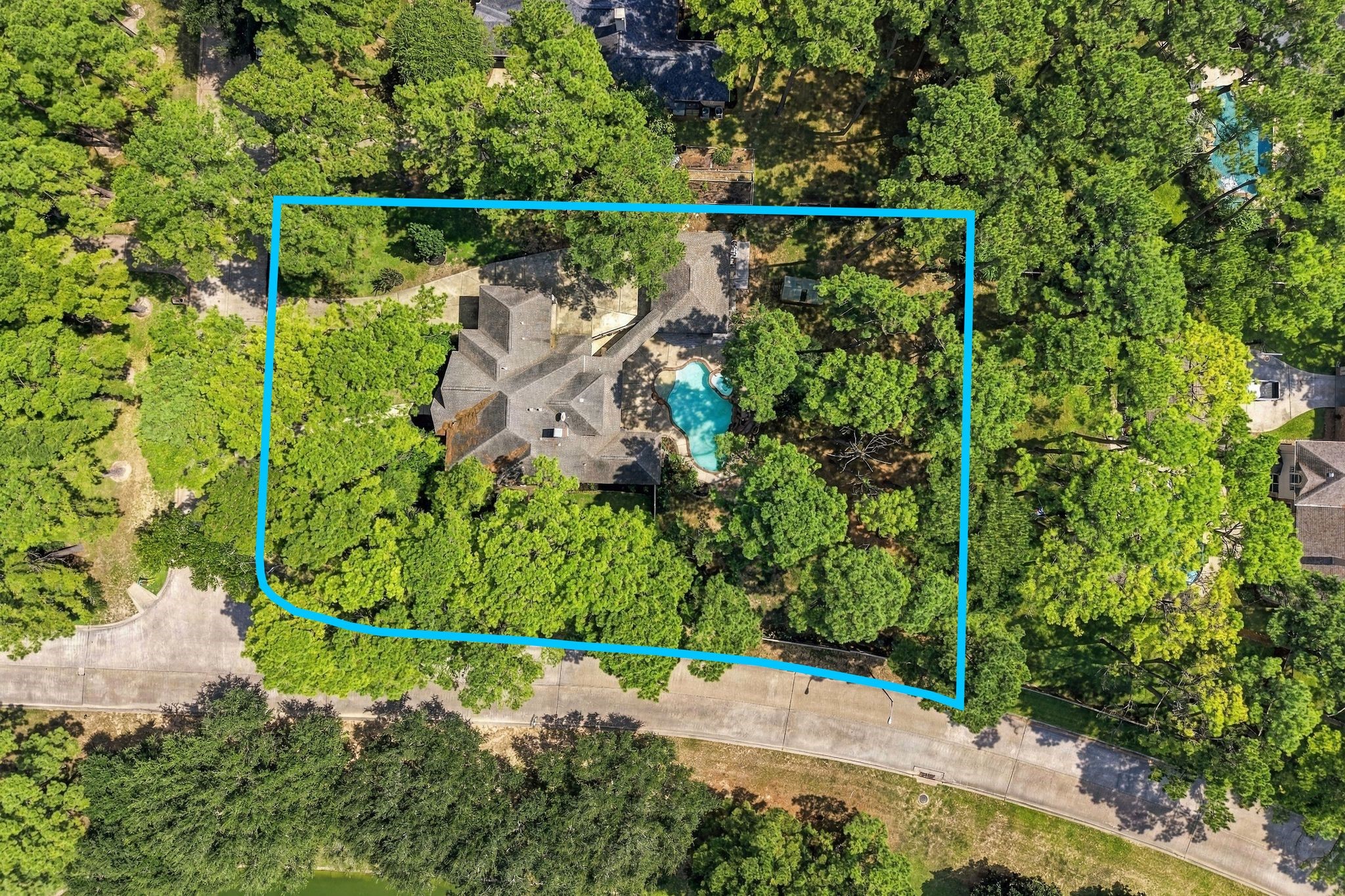 17327 Scenic Lake Court Property Photo 4