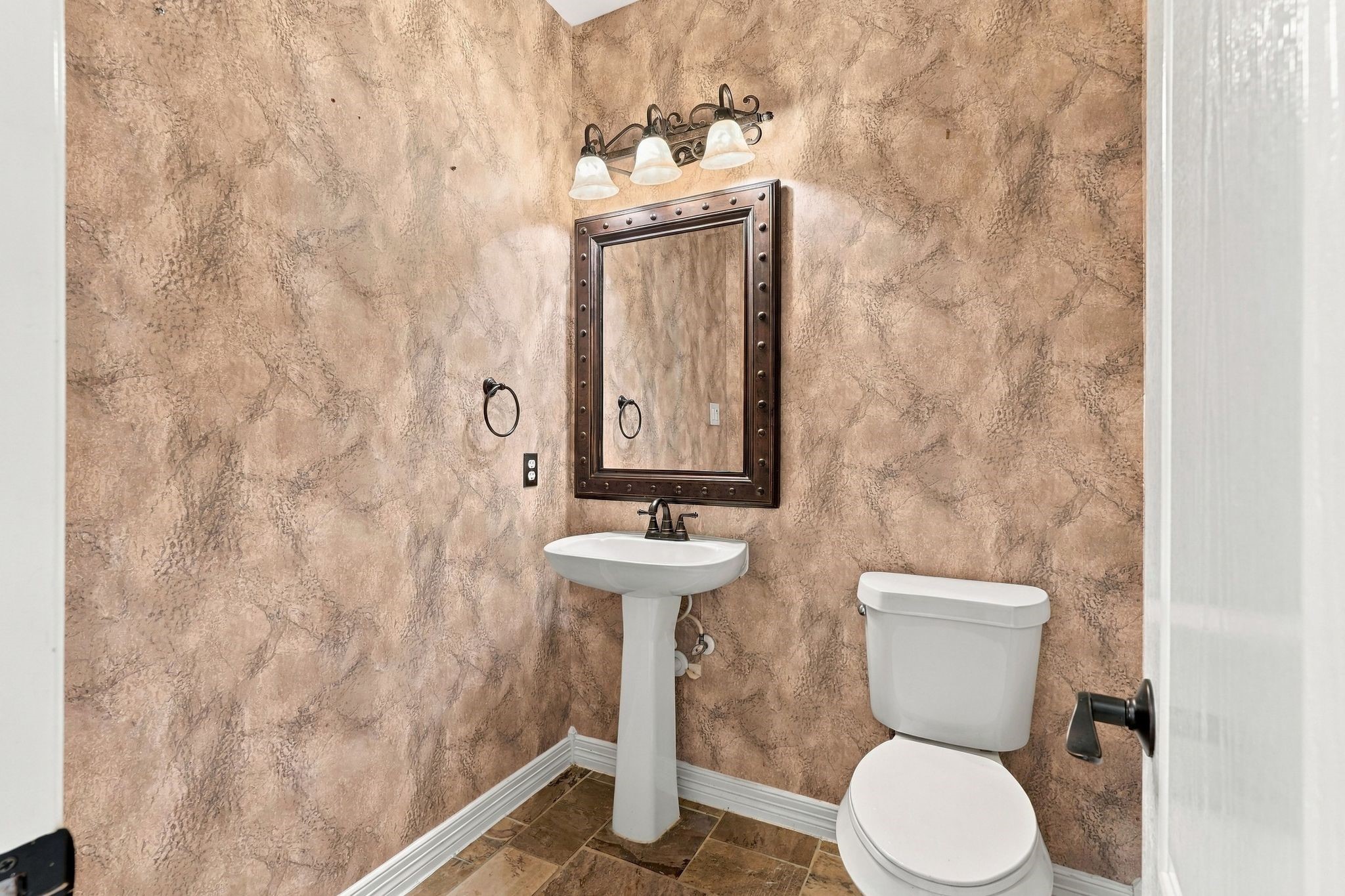 17327 Scenic Lake Court Property Photo 12