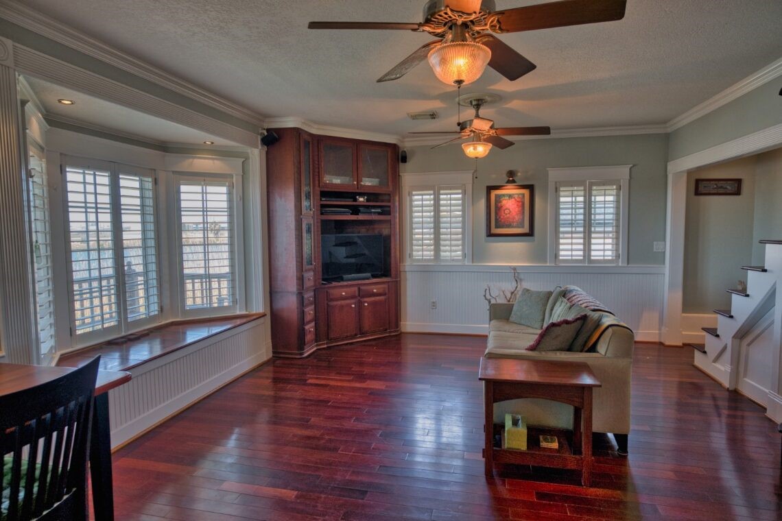 203 Francis Cove Property Photo 3