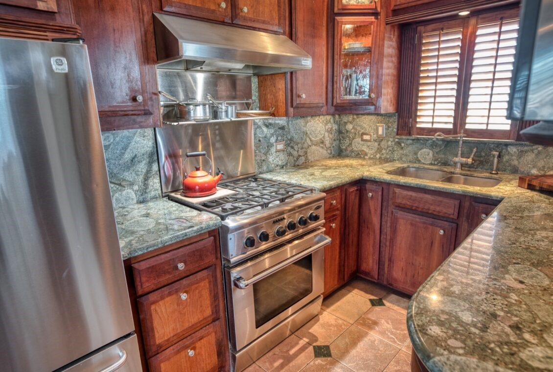203 Francis Cove Property Photo 7
