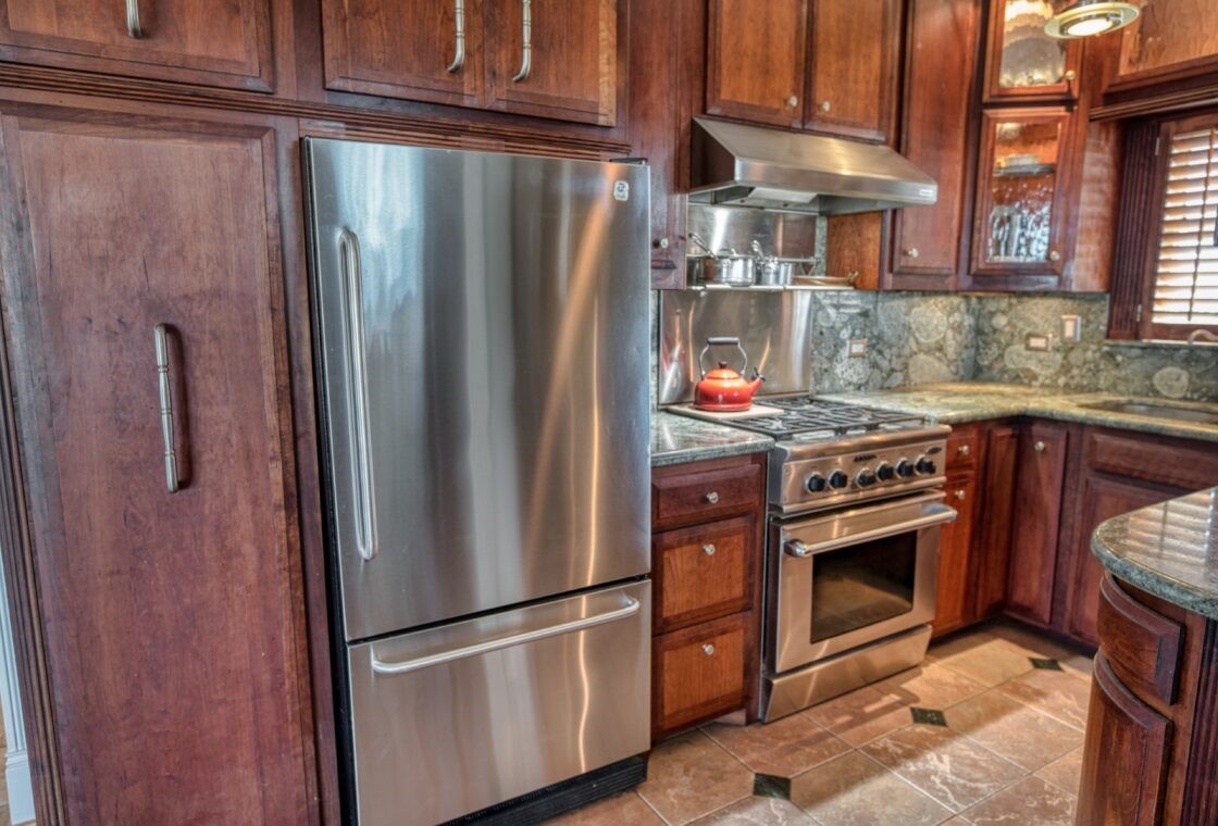 203 Francis Cove Property Photo 9