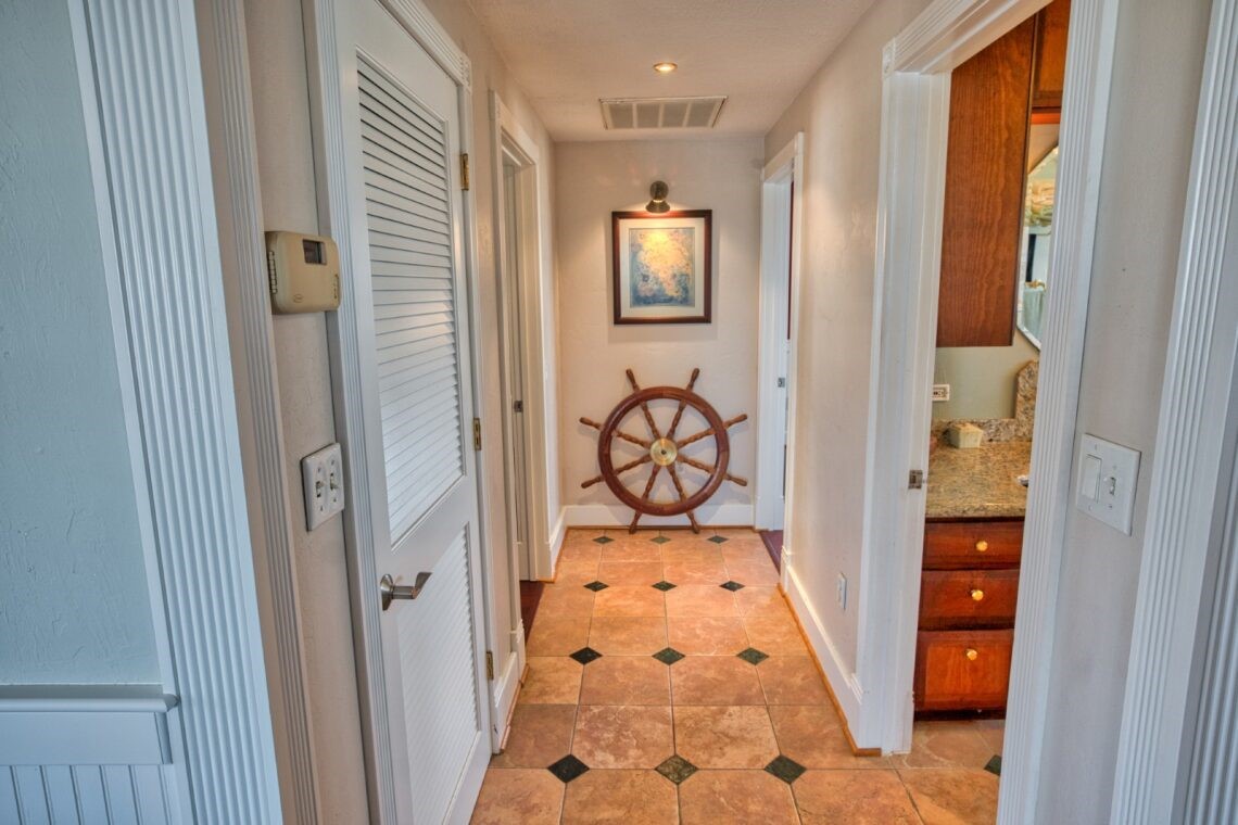 203 Francis Cove Property Photo 11