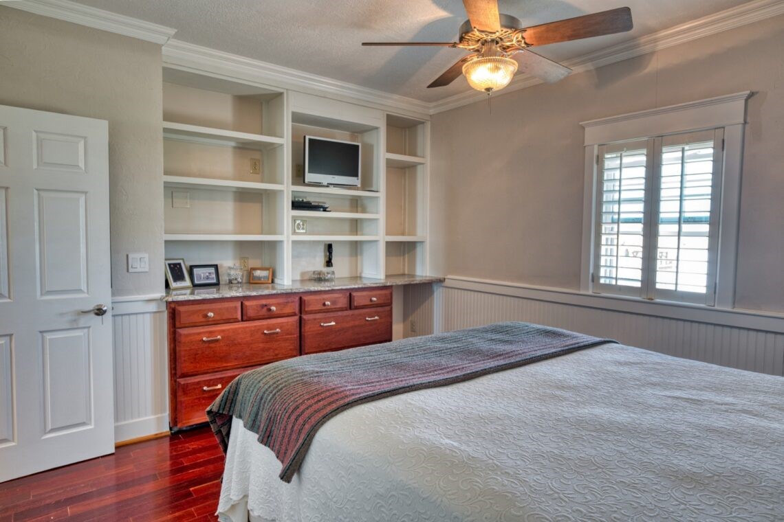 203 Francis Cove Property Photo 16