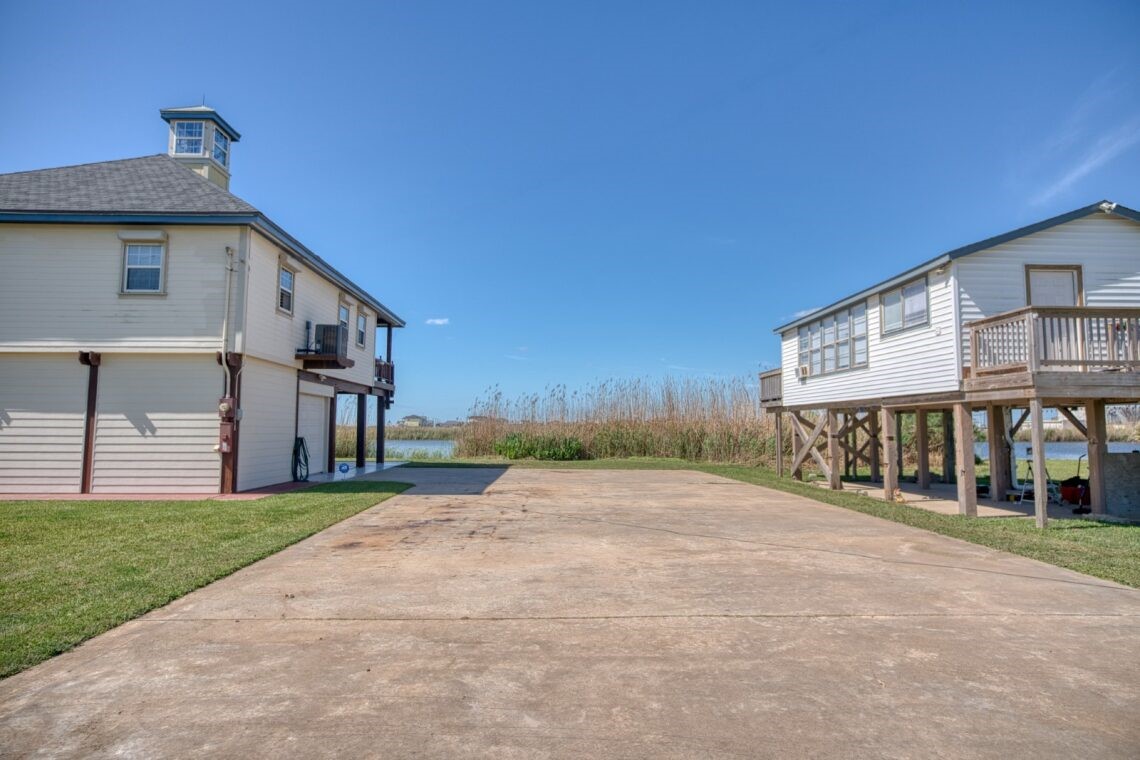 203 Francis Cove Property Photo 34