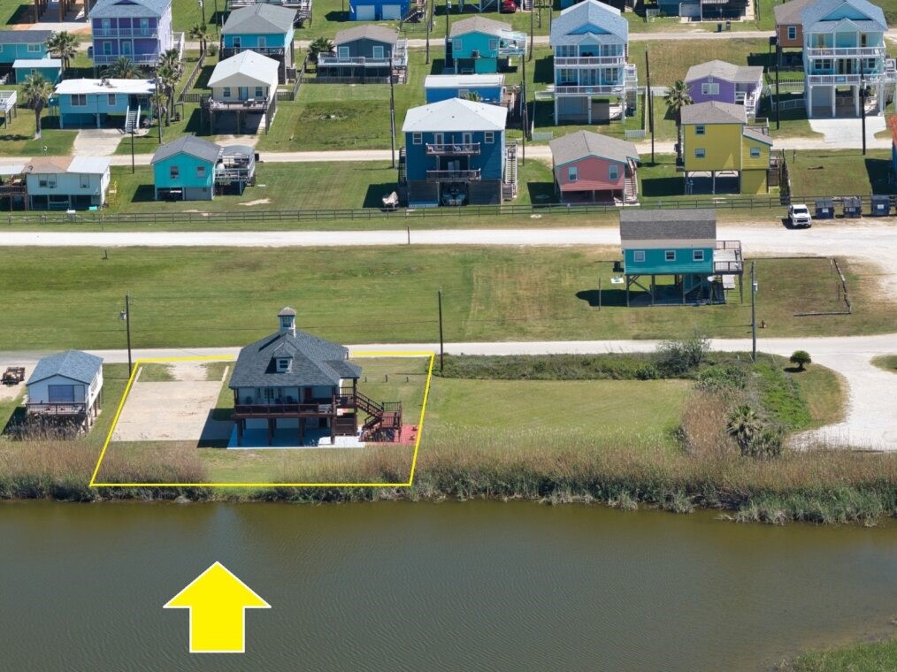 203 Francis Cove Property Photo 37