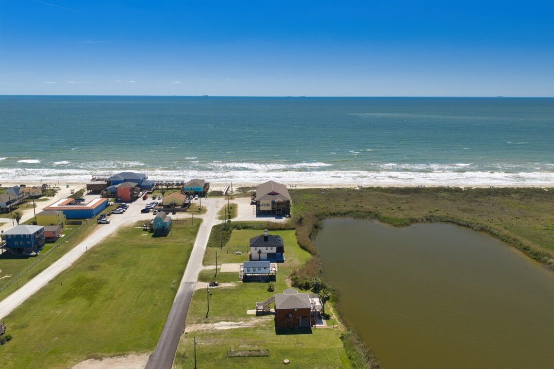 203 Francis Cove Property Photo 38