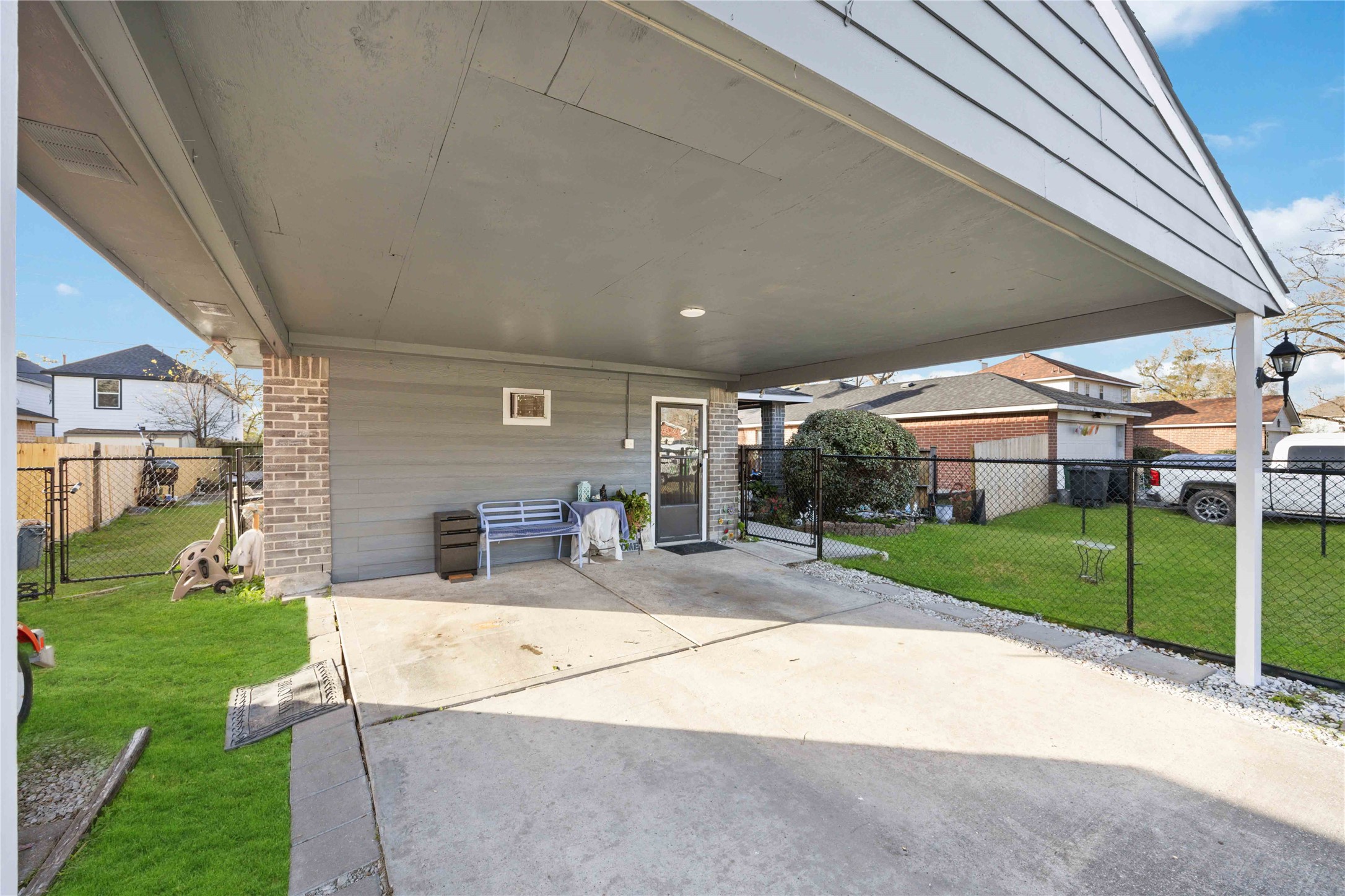8202 Caddo Road Property Photo 4