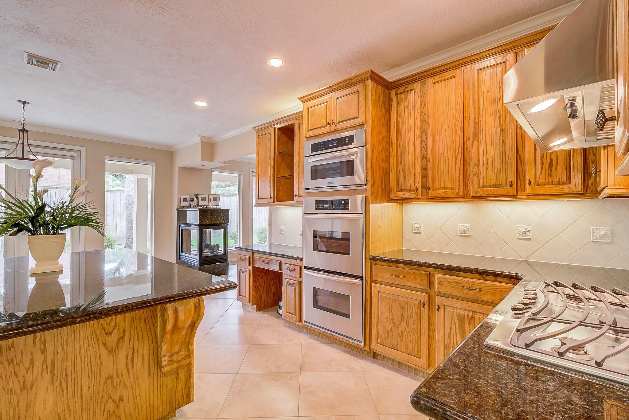 17323 Jackson Pines Drive Property Photo 8