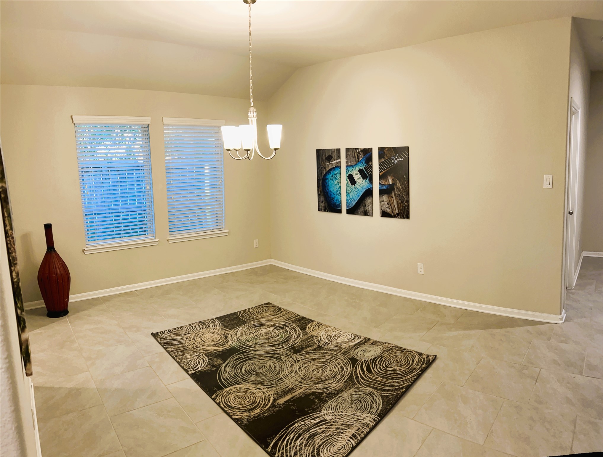 1402 Central Heights Drive Property Photo 4