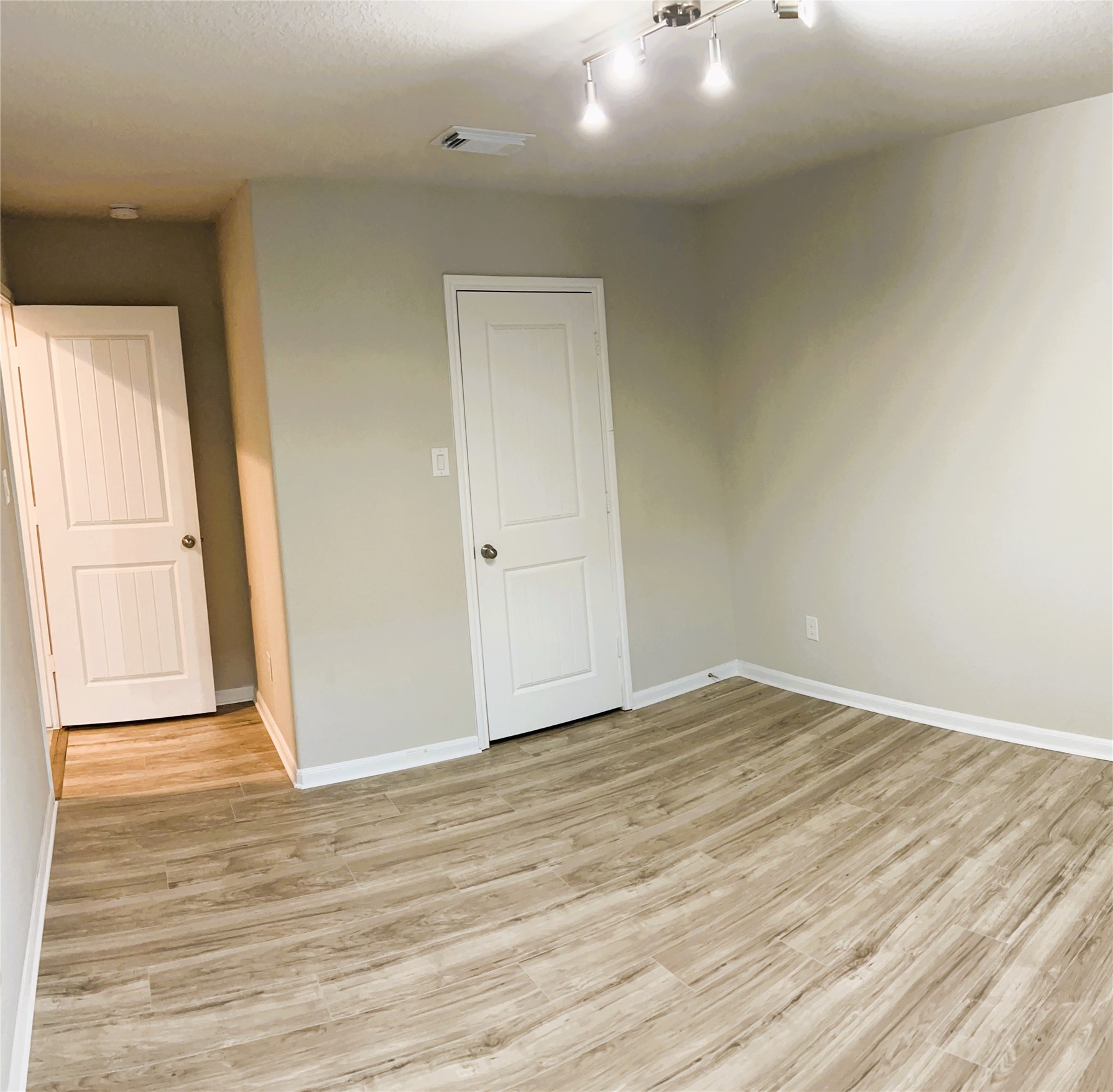 1402 Central Heights Drive Property Photo 20