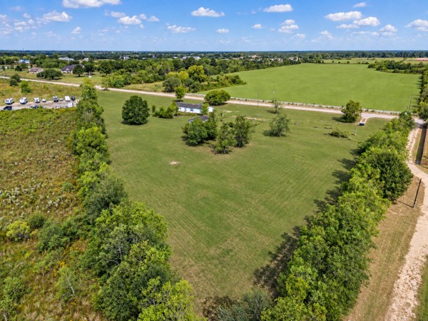 24153 A J Foyt Road Property Photo 8