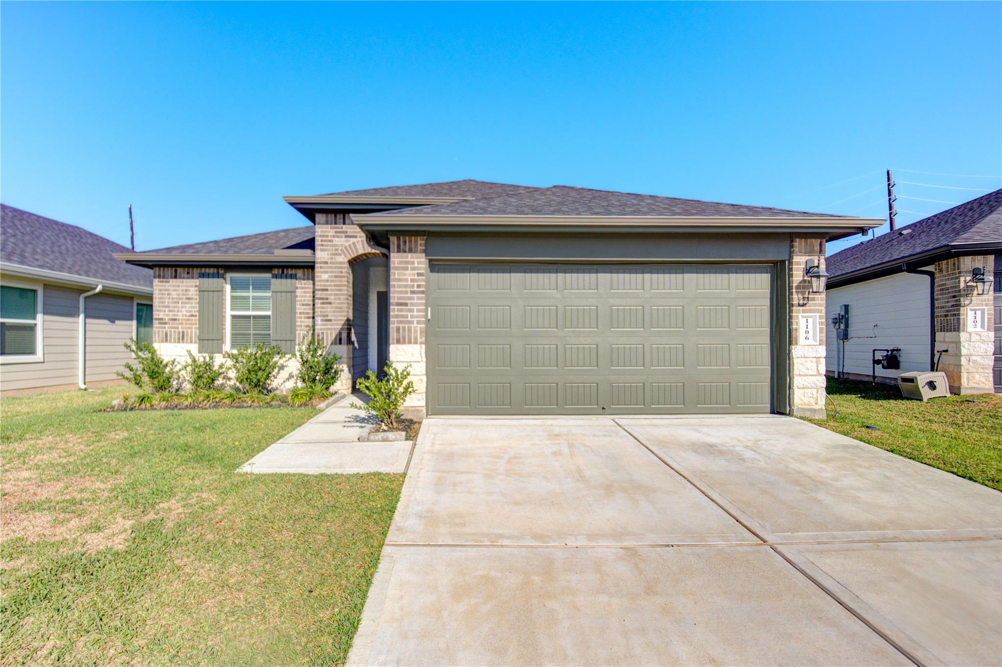 1106 Isola Bella Drive Property Photo 1