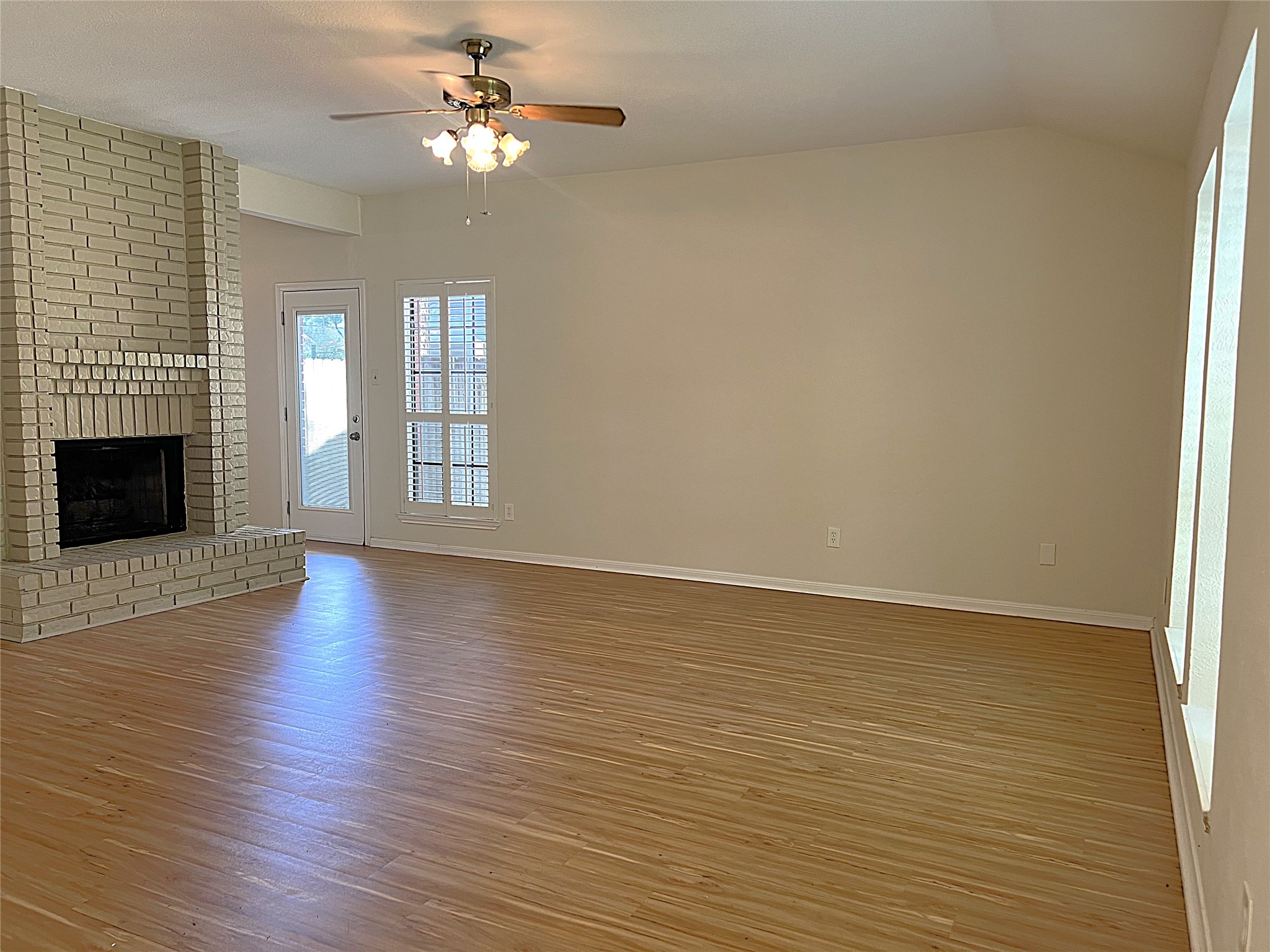 3307 Golden Willow Drive Property Photo 2