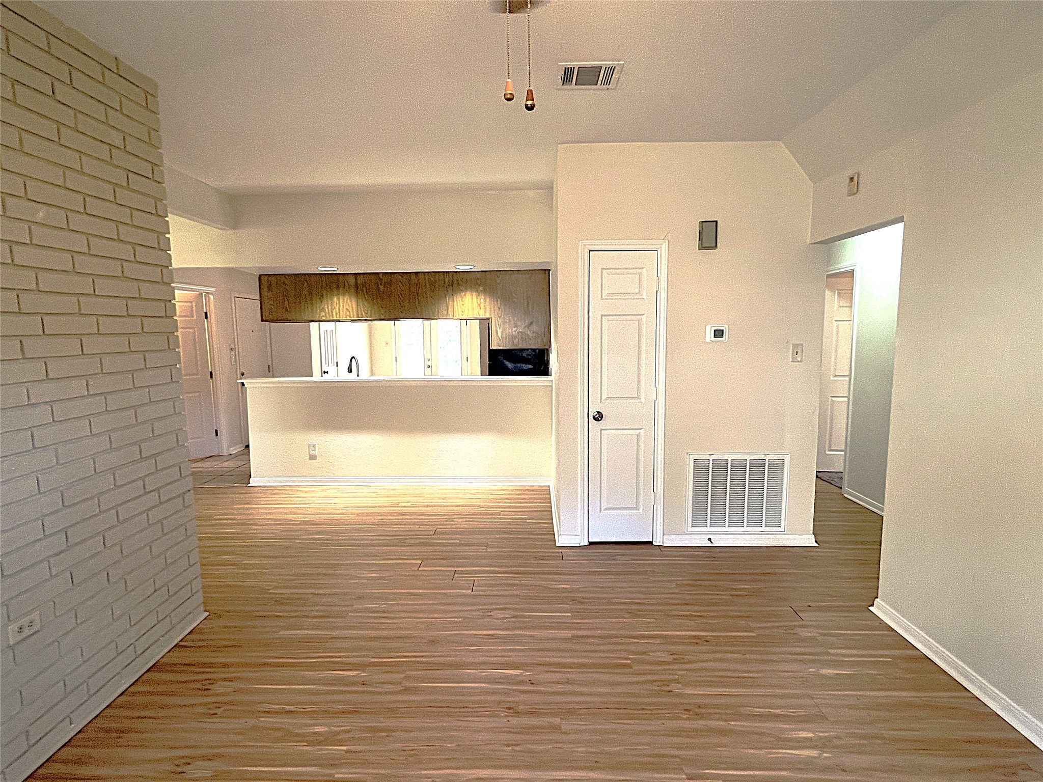 3307 Golden Willow Drive Property Photo 6