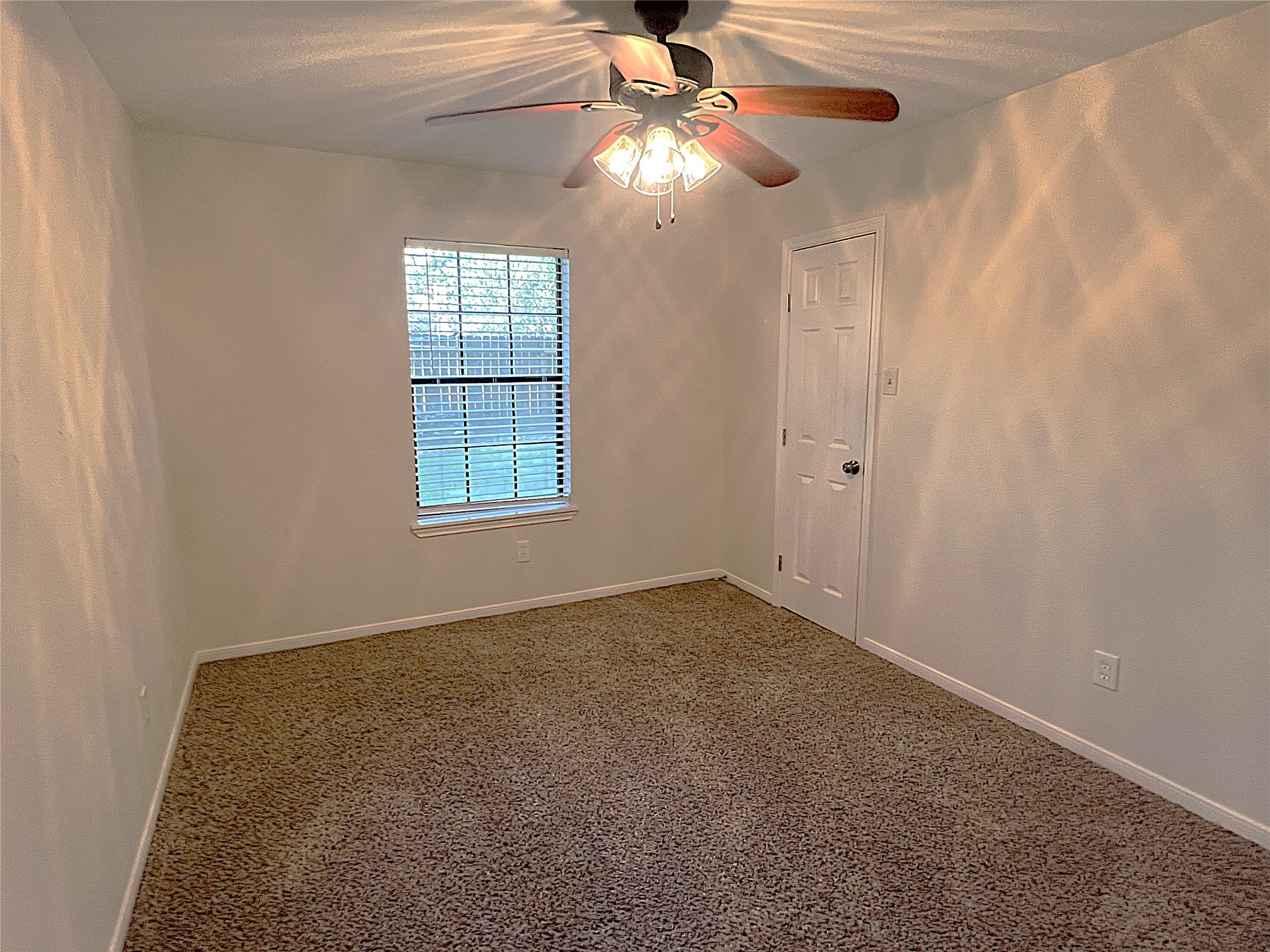 3307 Golden Willow Drive Property Photo 16