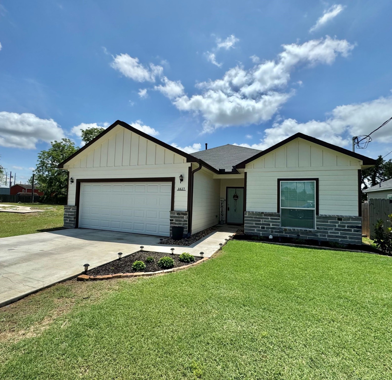 1027 Wallace Street Property Photo