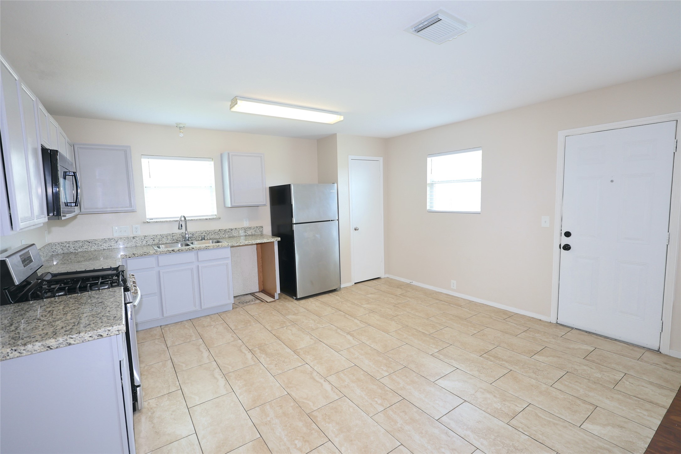 3203 Becker Glen Street Property Photo 6