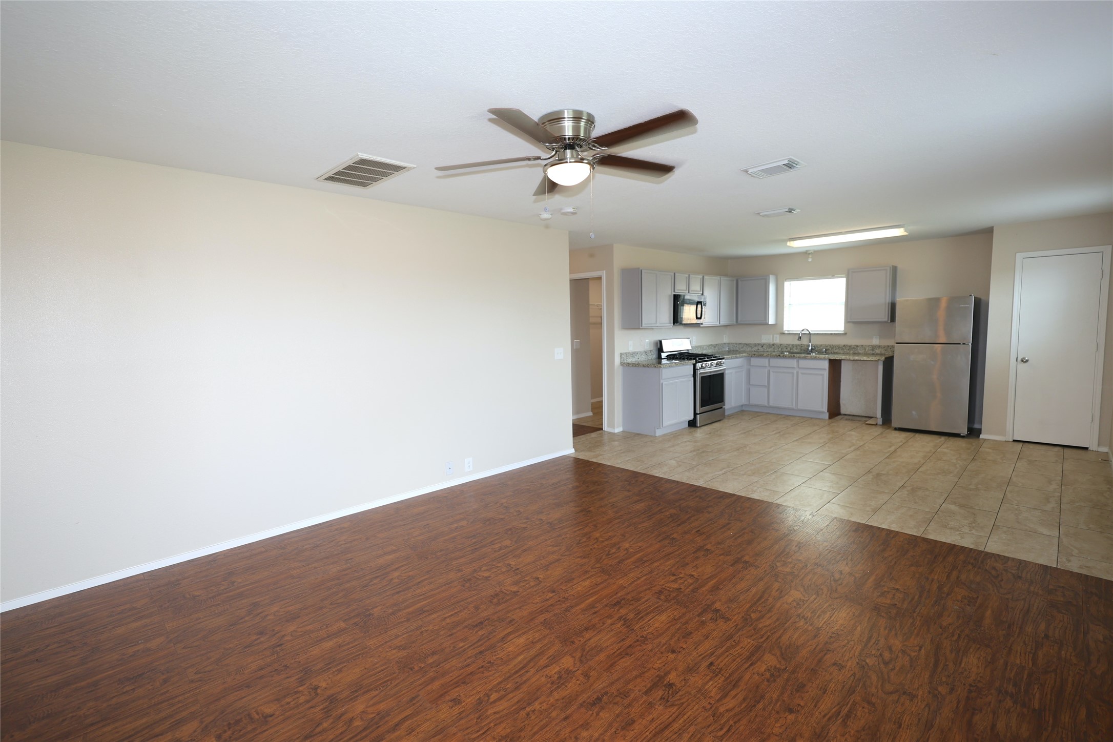 3203 Becker Glen Street Property Photo 8