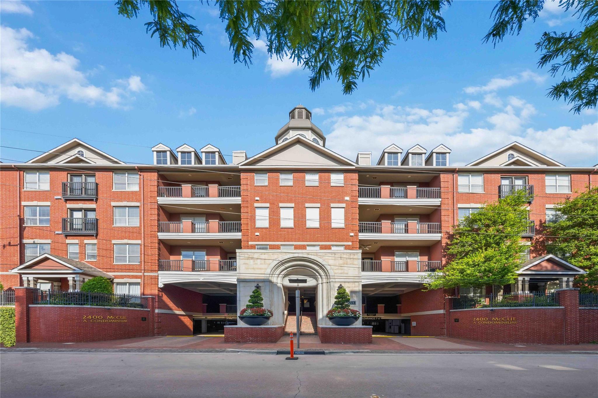 2400 Mccue Road # 252, Houston TX 77056 Property Photo 1