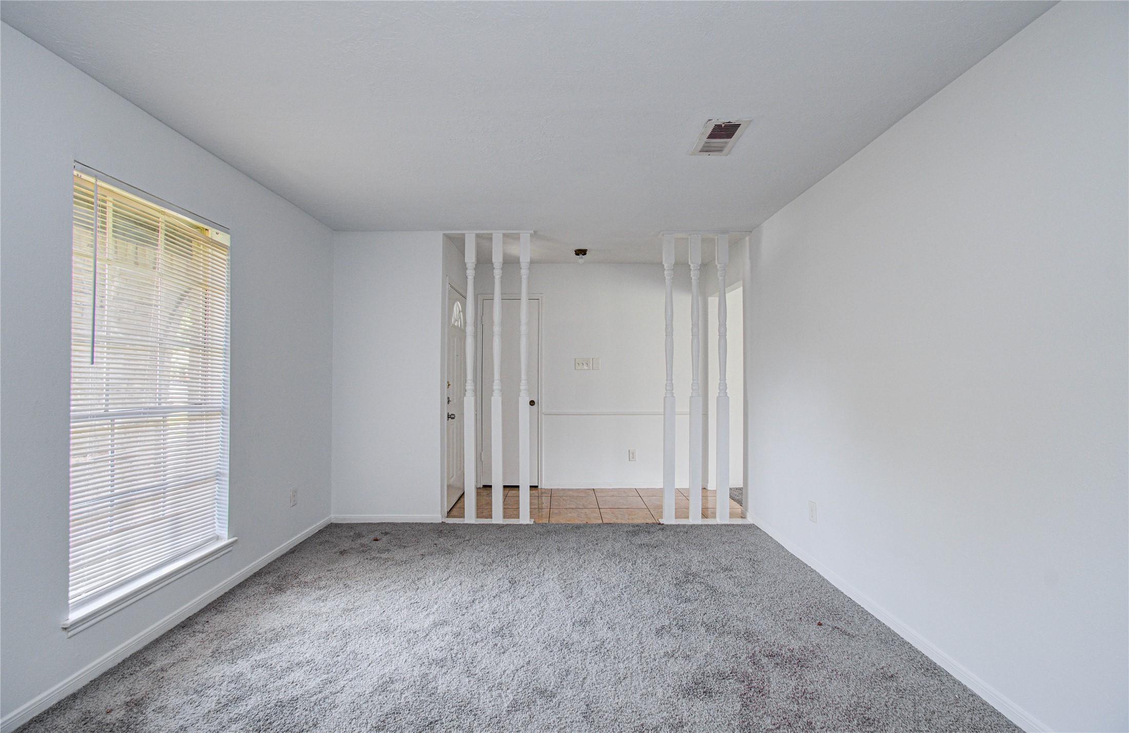 7015 Maple Fox Drive Property Photo 5