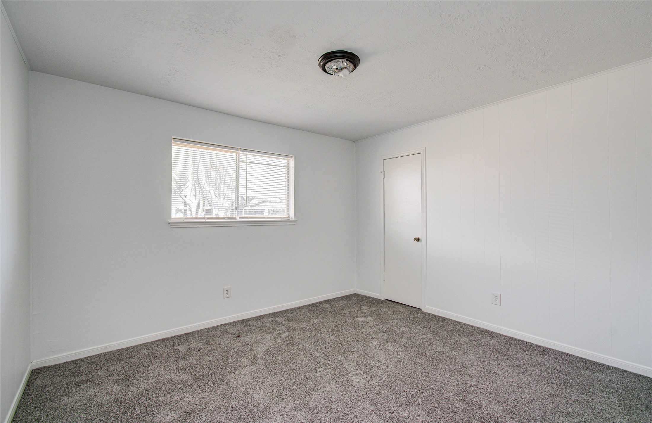 7015 Maple Fox Drive Property Photo 14