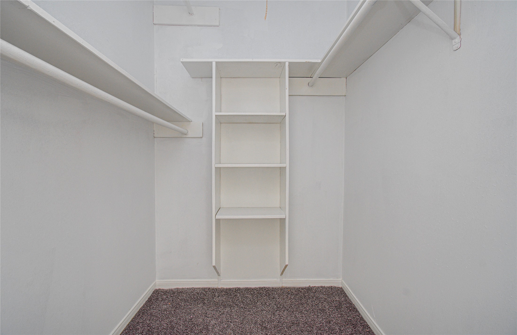 7015 Maple Fox Drive Property Photo 23