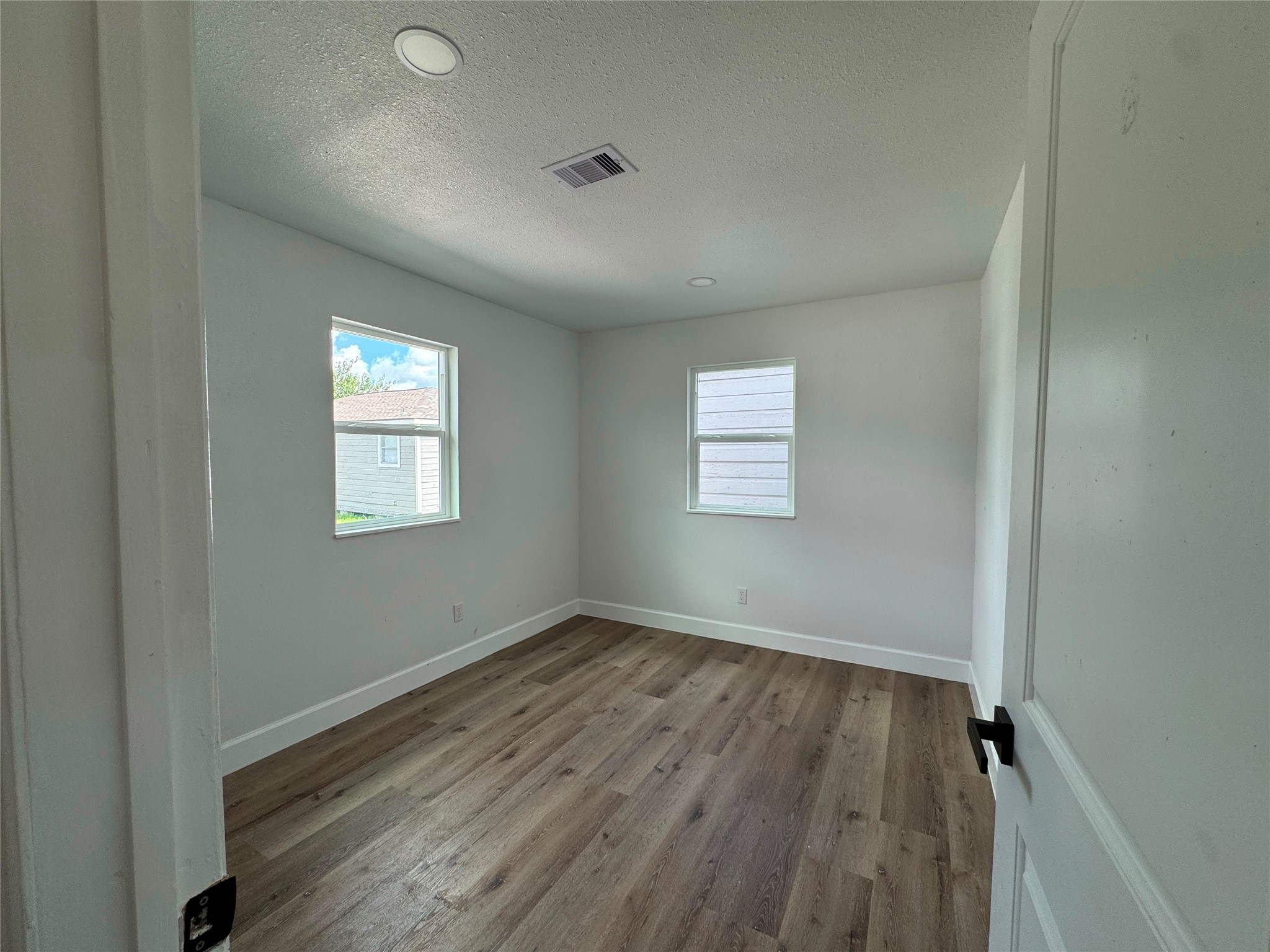 3910 Campbell Street Property Photo 22