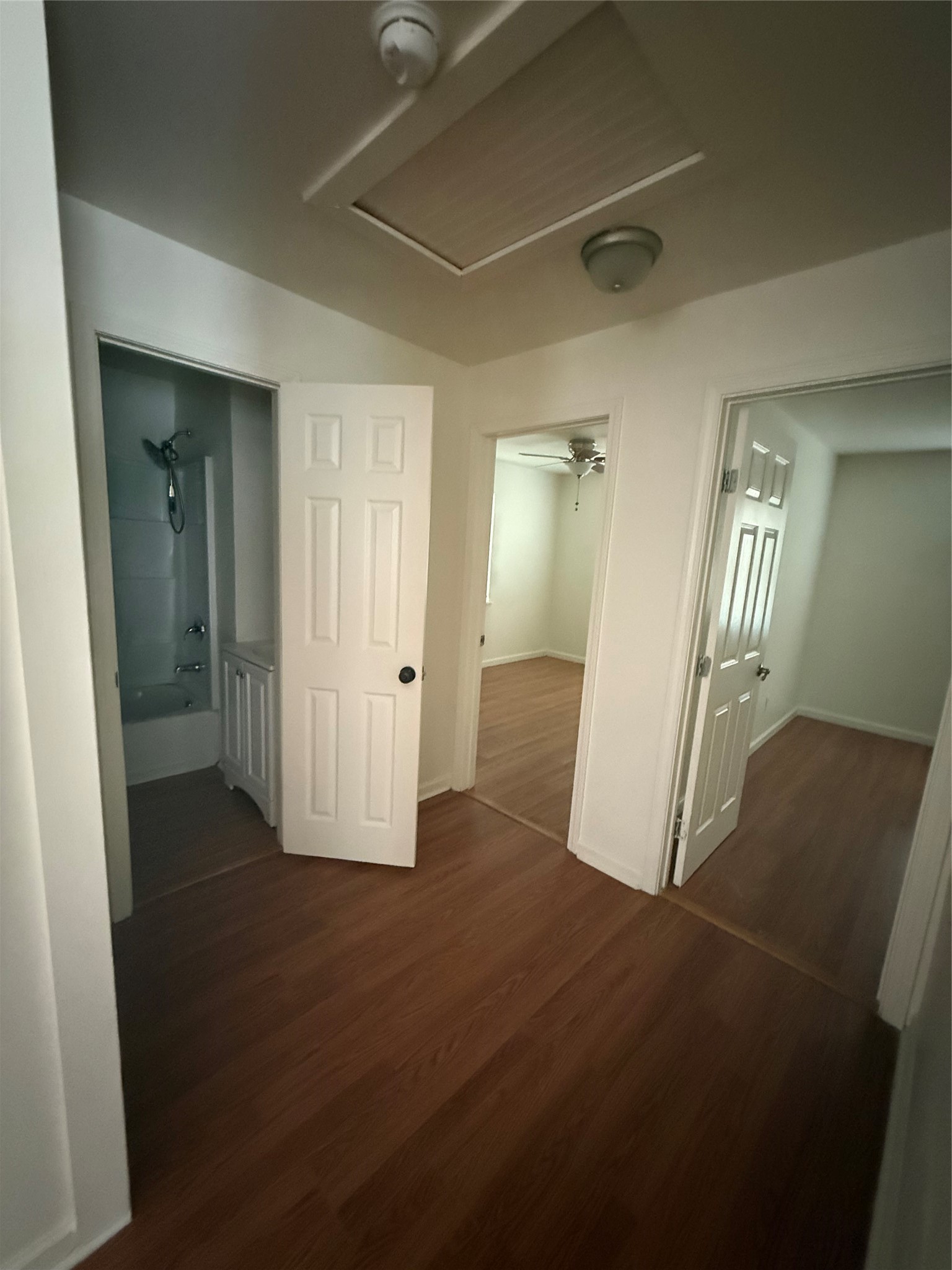 1315 Sycamore Avenue Property Photo 8