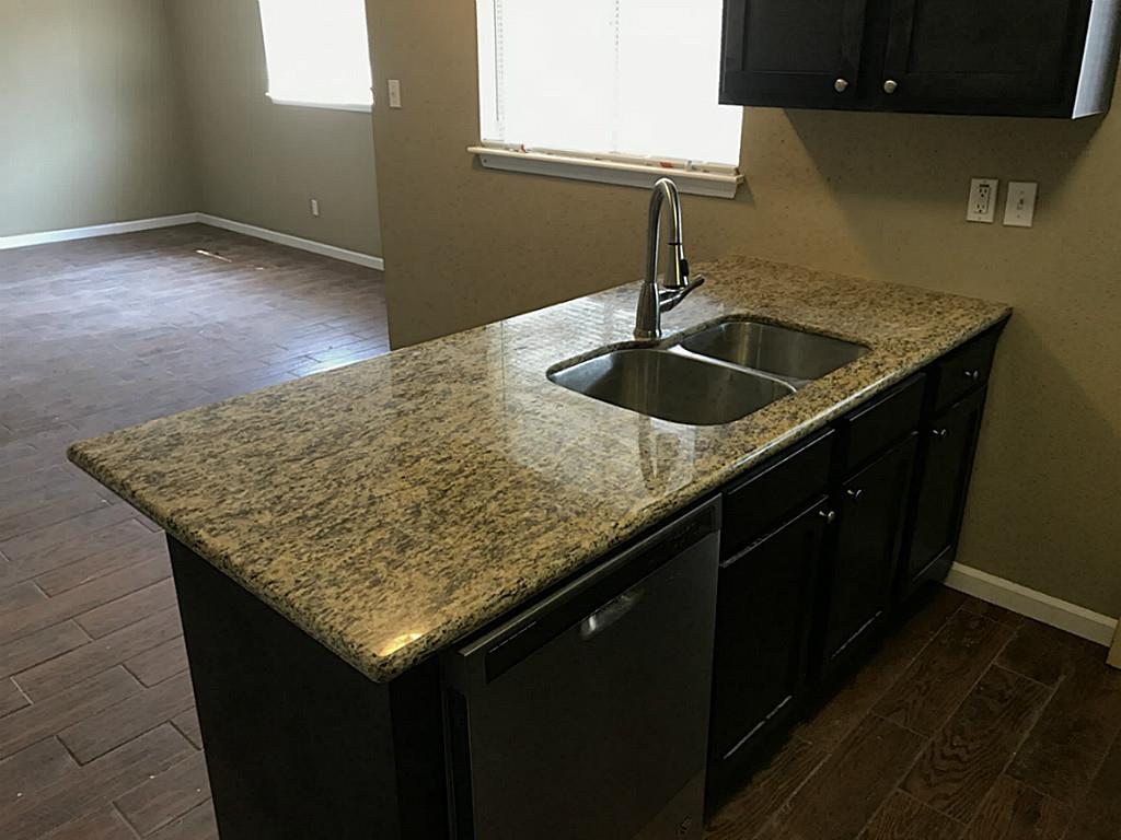638 Heidrich St Street 23 Property Photo 9