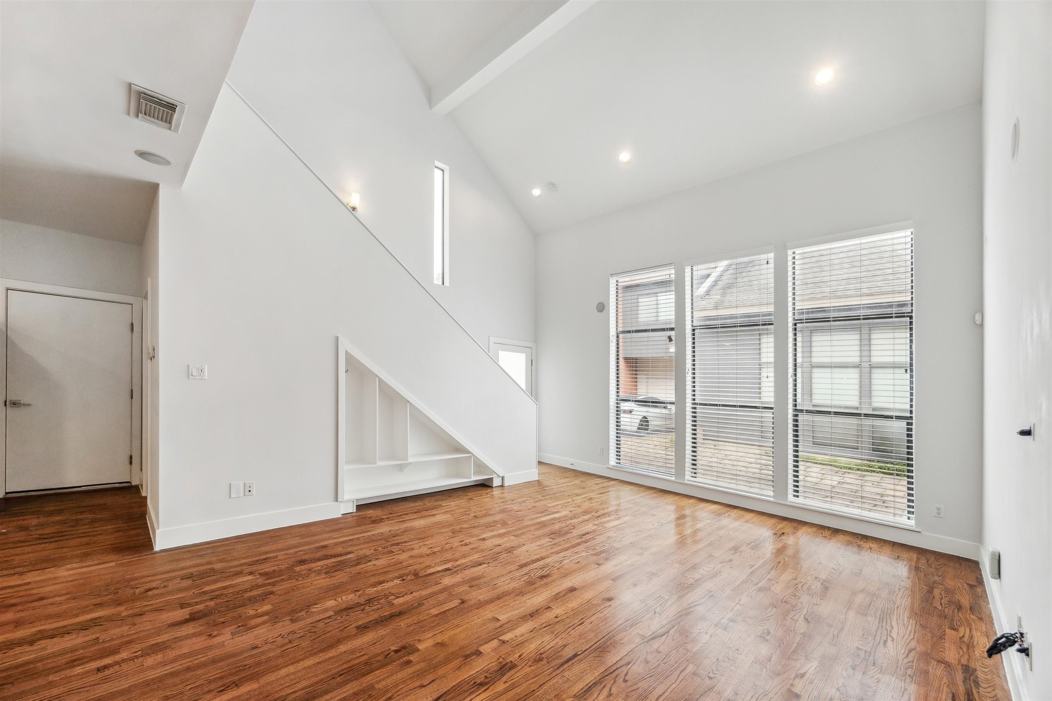 4427 Eigel Street Property Photo 5
