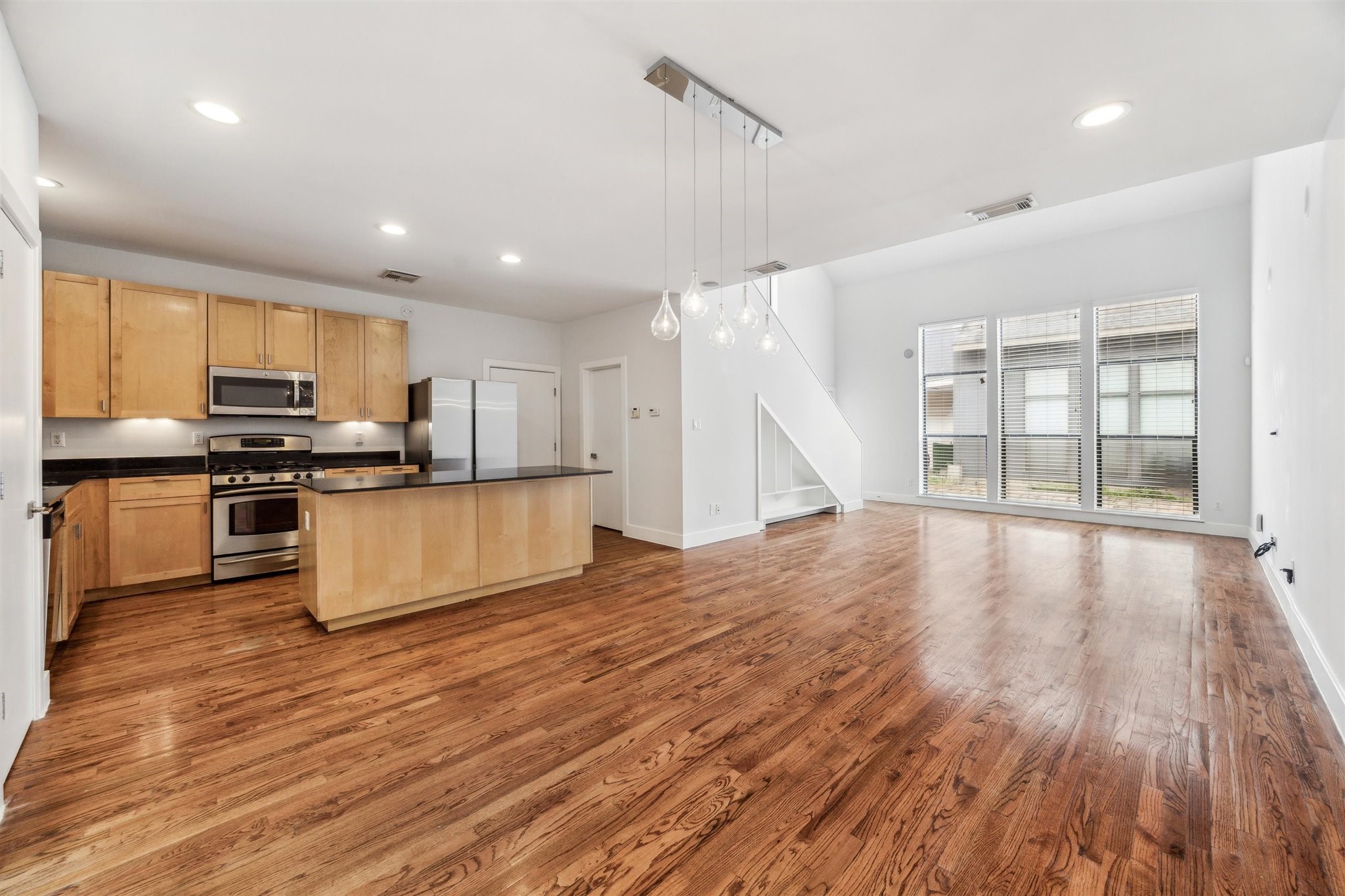 4427 Eigel Street Property Photo 6