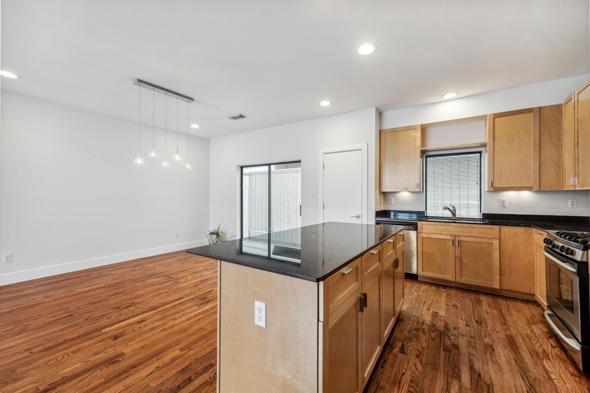 4427 Eigel Street Property Photo 8