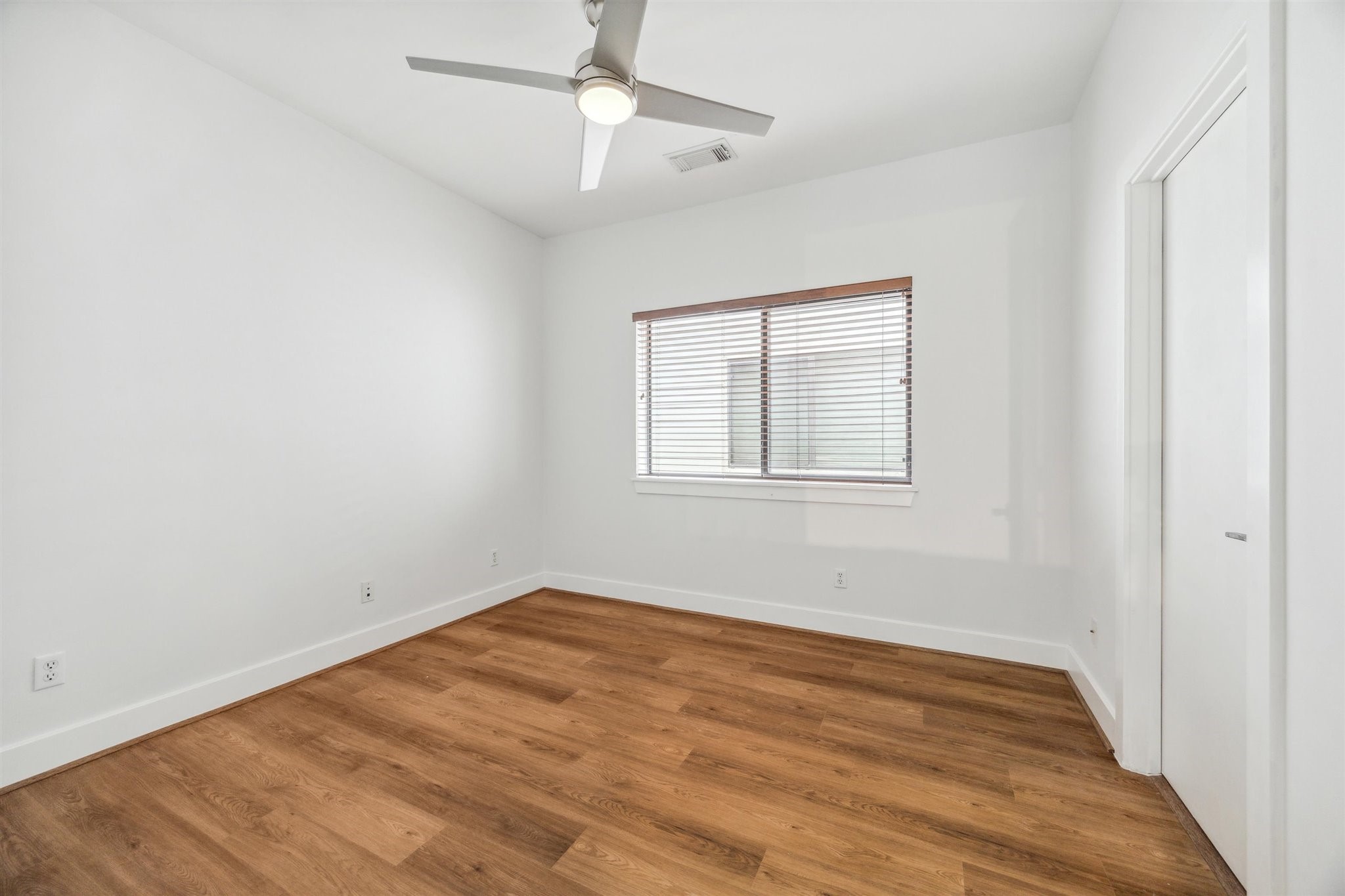 4427 Eigel Street Property Photo 16